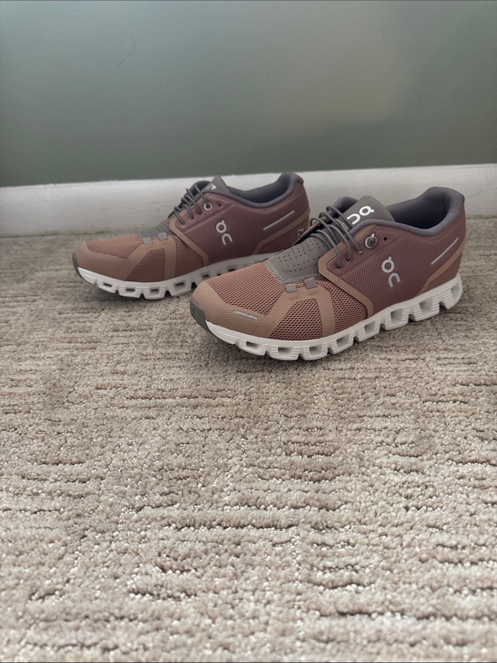 Like new - worn once On Running Cloud Women's Running Shoes - Rosebrown/Fog 7.5 - Picture 2 of 7